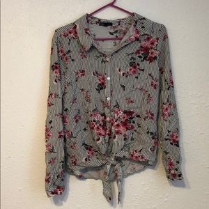 NWOT Floral & stripes top